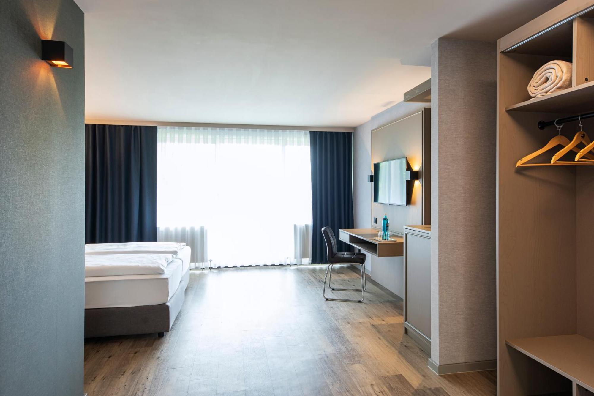 Roomingtons Karoli Вальдкирхен Экстерьер фото