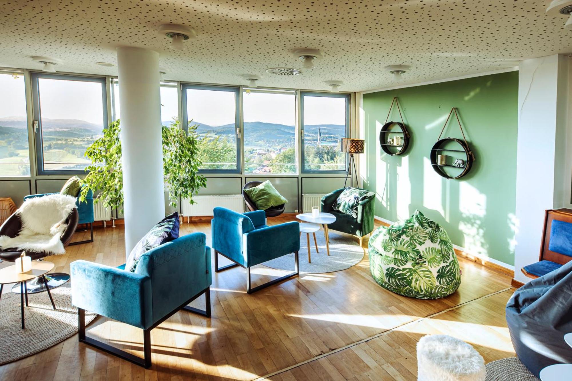 Roomingtons Karoli Вальдкирхен Экстерьер фото